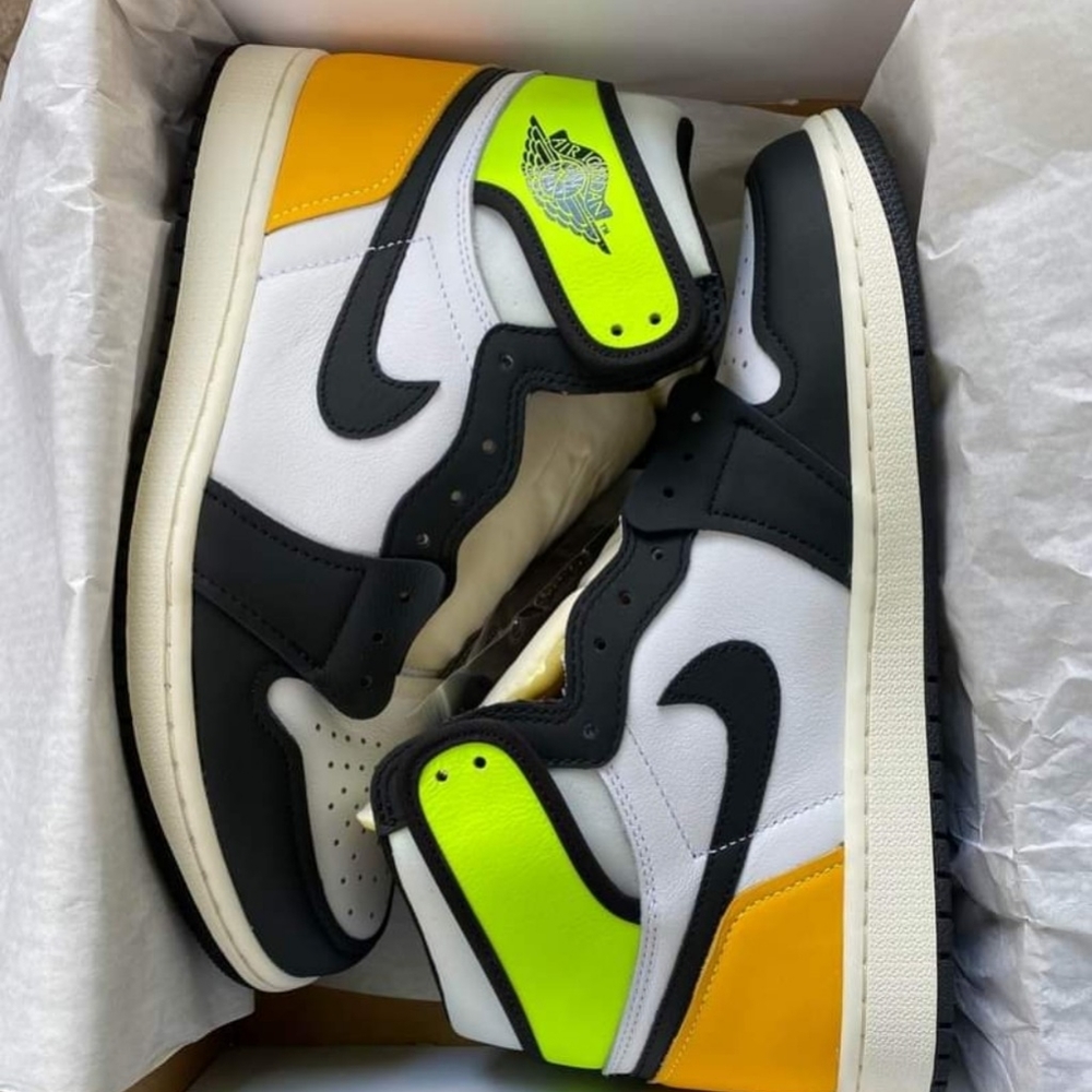 Jordan 1 OG High Volt Gold